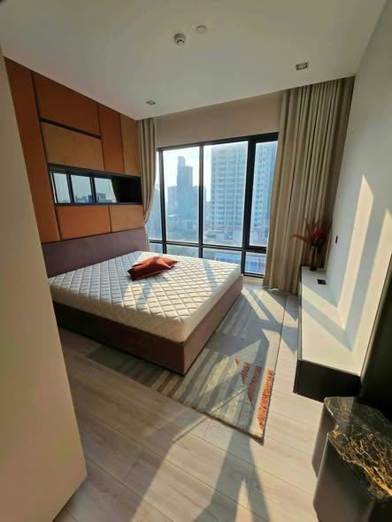 bedroom of The Room Phaya Thai