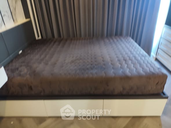 bedroom of The Room Sathon @ St. Louis