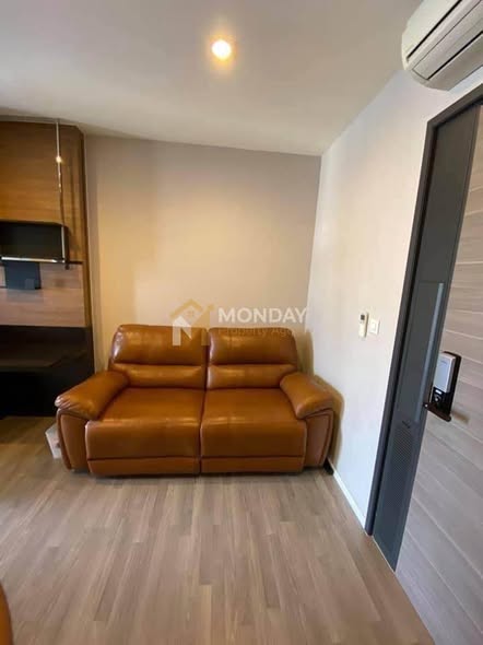 living room and bedroom of The Room Sathon @ St. Louis