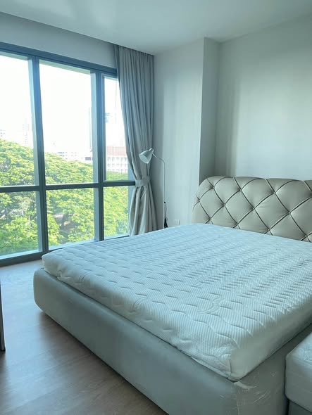 bedroom of The Room Sukhumvit 21
