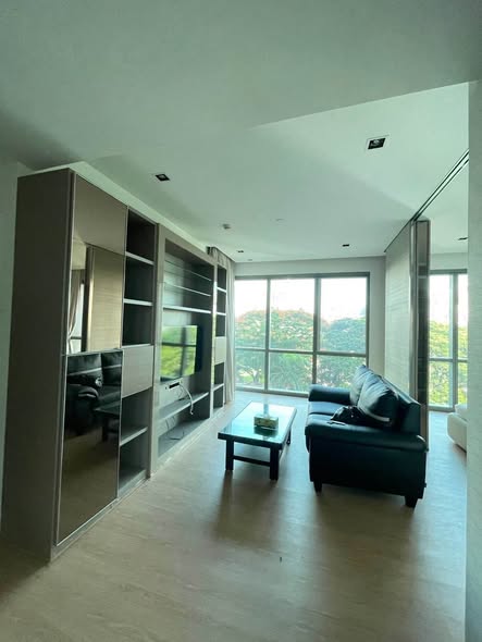 living room and room interior of The Room Sukhumvit 21