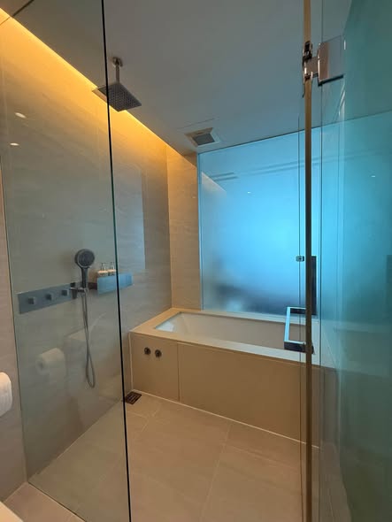room interior and bathroom of The Room Sukhumvit 21