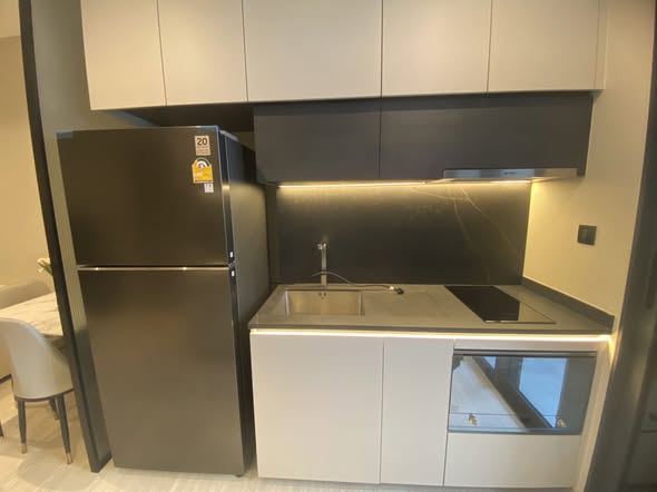 kitchen of THE ROOM SUKHUMVIT 38 | เดอะรูม สุขุมวิท 38