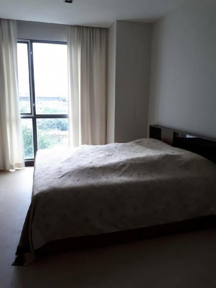 bedroom of The Room Sukhumvit 62