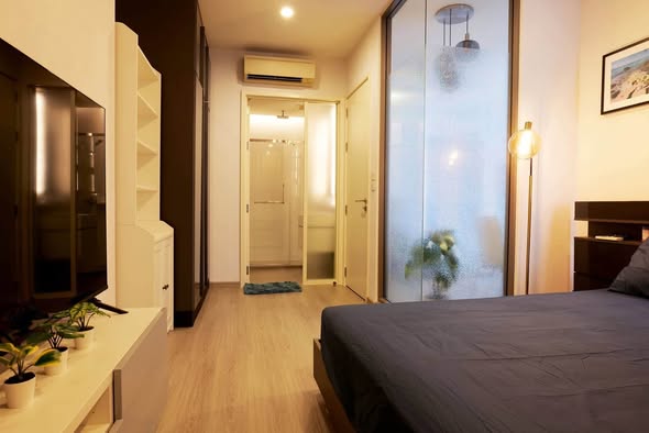 bedroom of The Room Sukhumvit 69