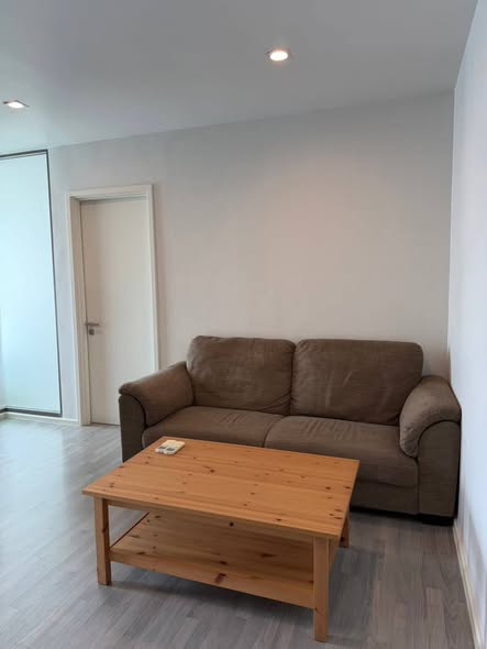 living room of The Room Sukhumvit 69