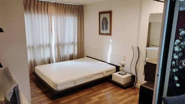 bedroom of The Room Sukhumvit 79