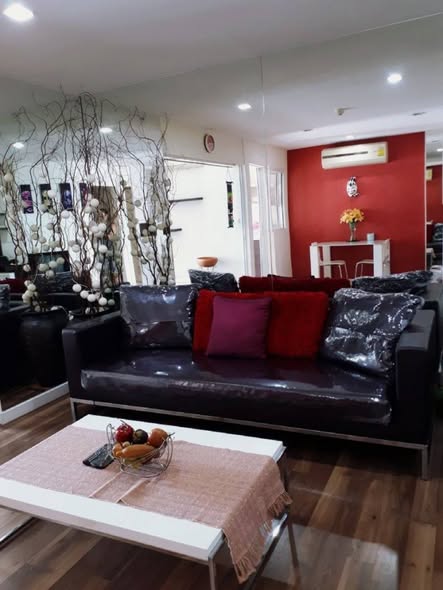 living room of The Room Sukhumvit 79