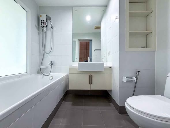 bathroom of The Seed Mingle