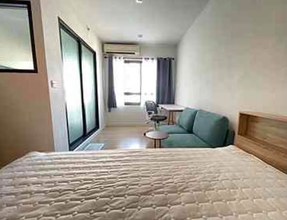 bedroom of The Seed Mingle