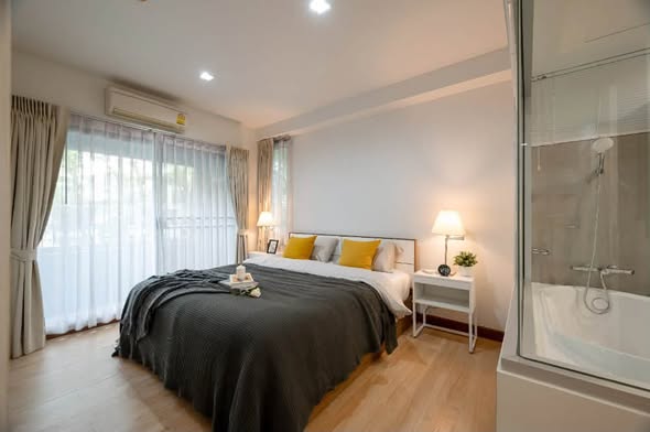 bedroom and room interior of the seed musee sukhumvit 26