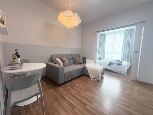 living room and bedroom of The Seed Ratchada – Huaykwang