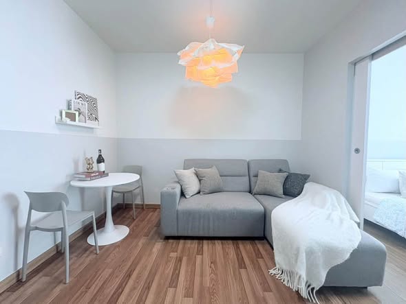 living room and bedroom of The Seed Ratchada – Huaykwang