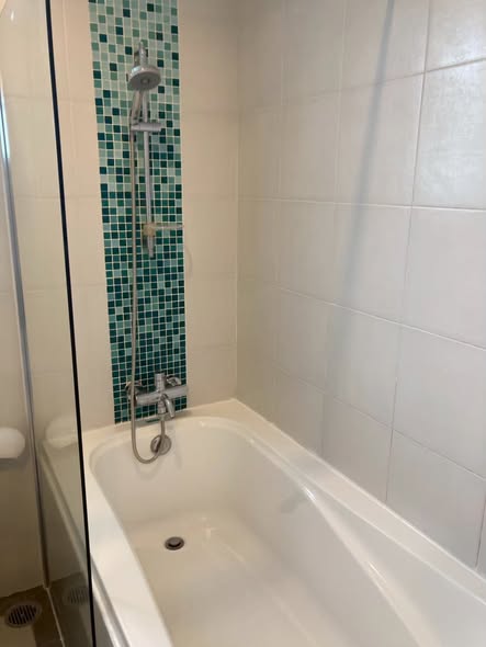 bathroom of The Silk Aree 2 Condominium