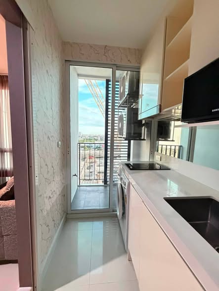bathroom of The Sky Sukhumvit
