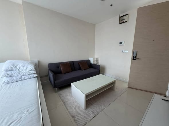 bedroom of The Sky Sukhumvit