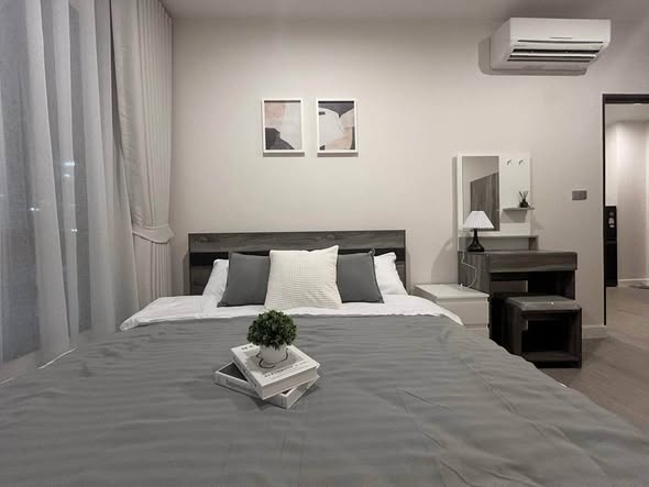 bedroom of The Sky Sukhumvit