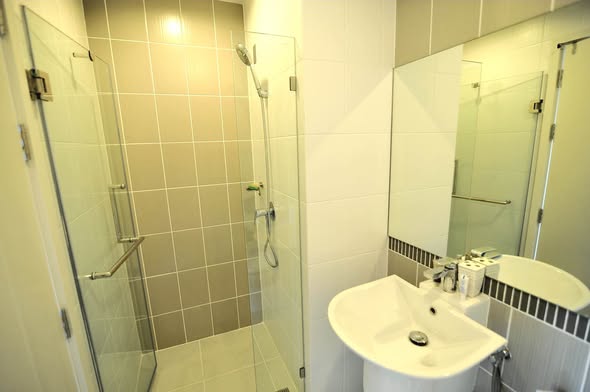 room interior and bathroom of The Stage Taopoon – Interchange