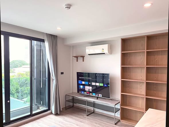 living room and room interior of The TEAK Sukhumvit 39