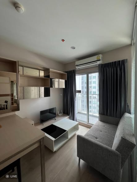 bedroom and living room of The Tempo Grand Sathon-Wutthakat