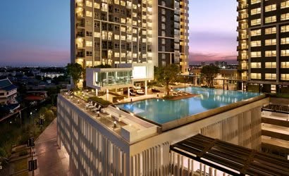 The Tempo Grand Sathon-Wutthakat