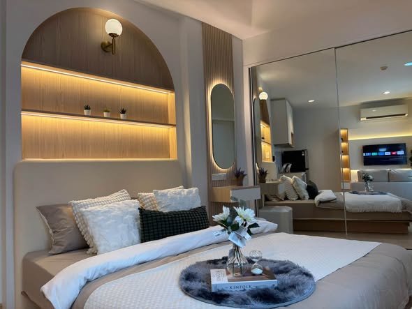 bedroom of The Tempo Ratchada