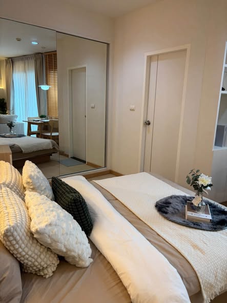 bedroom of The Tempo Ratchada
