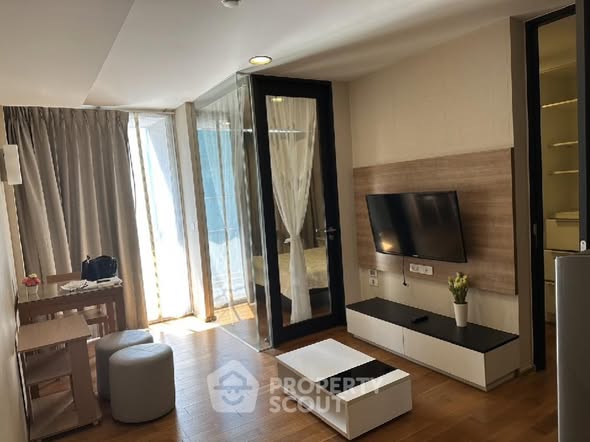 bedroom and room interior of The Tempo Ruamrudee