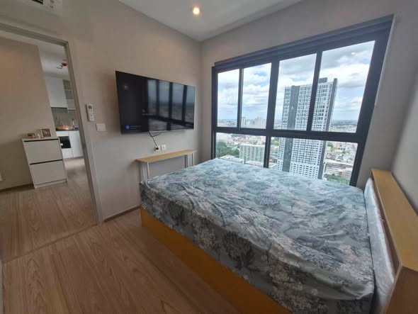 bedroom of The Tree Huamak Interchange