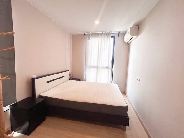 bedroom of The Tree On nut Station