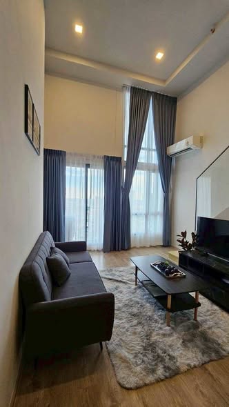 bedroom and living room of The Tree Pattanakarn-Ekkamai