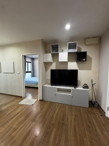 room interior of The Tree Rio Bang-Aor Station