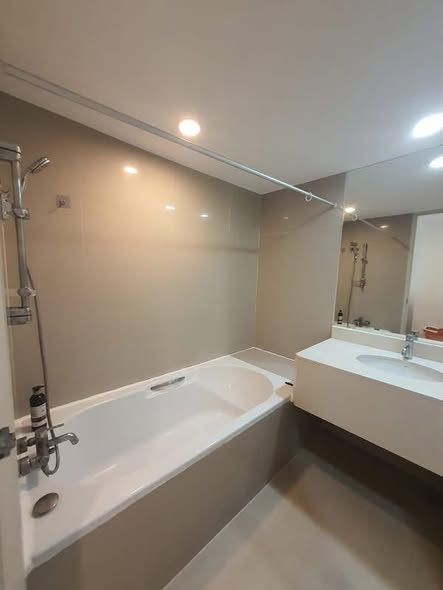bathroom of The Trendy Condominium