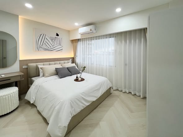 bedroom and room interior of The Trio Garden