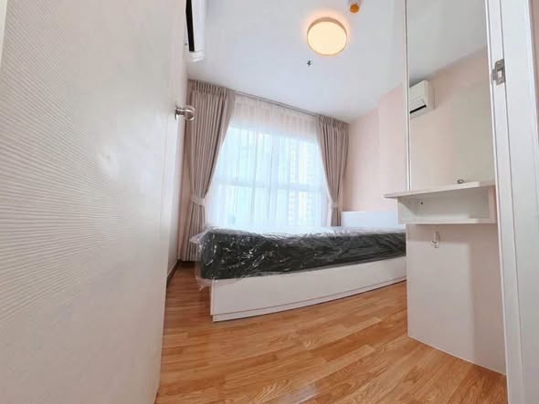 bedroom of The Trust Condo Ngamwongwan