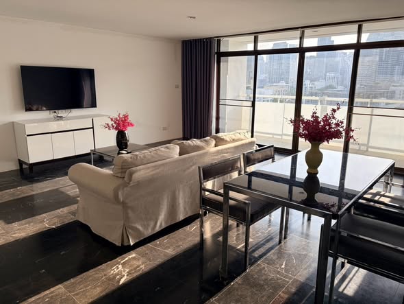 living room of The Waterford Park ตึก 3