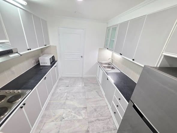 kitchen of The Waterford Park