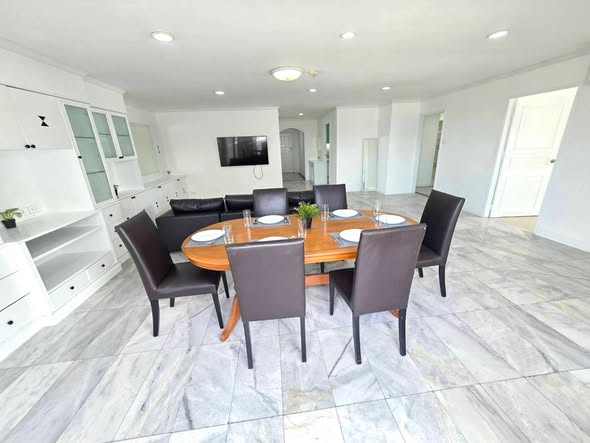 room interior of The Waterford Park