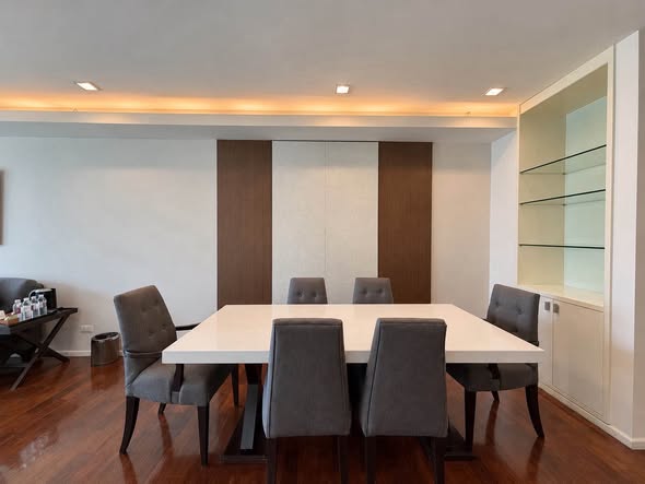 room interior of THEA Private Suites by TH District