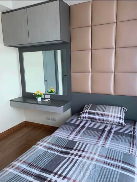 bedroom of Thru Thong Lor