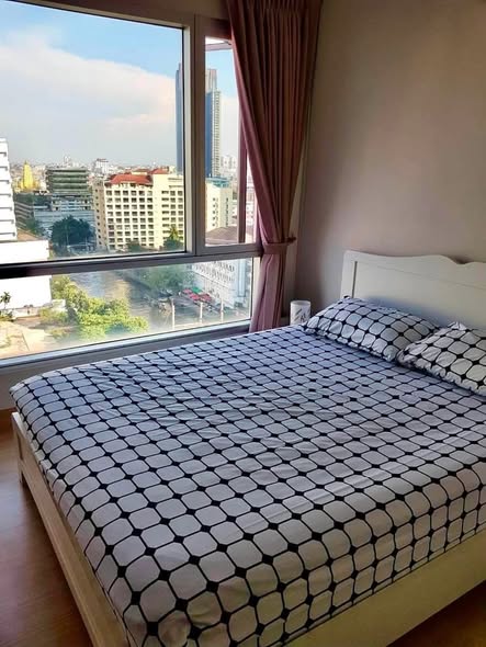 bedroom of Thru Thong Lor