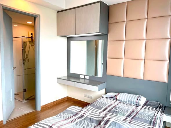 bedroom of Thru Thong Lor