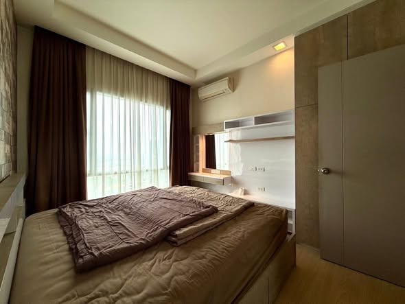 bedroom and room interior of Thru Thong Lor