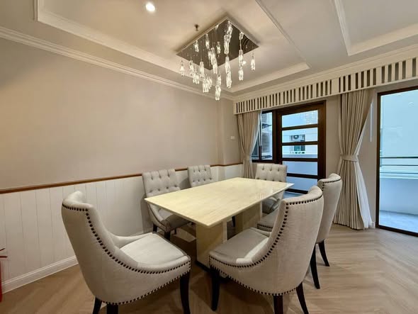 room interior of Topview Tower