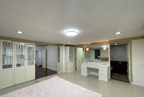 Townhouse Ekkamai 12