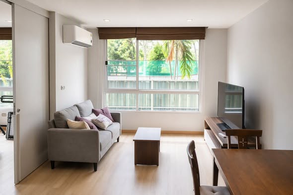 living room and room interior of Tree Condo Sukhumvit 42