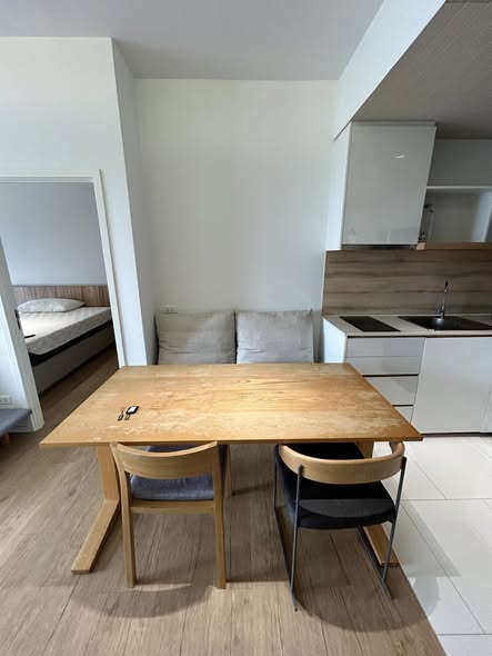 room interior of Triple Y Residence