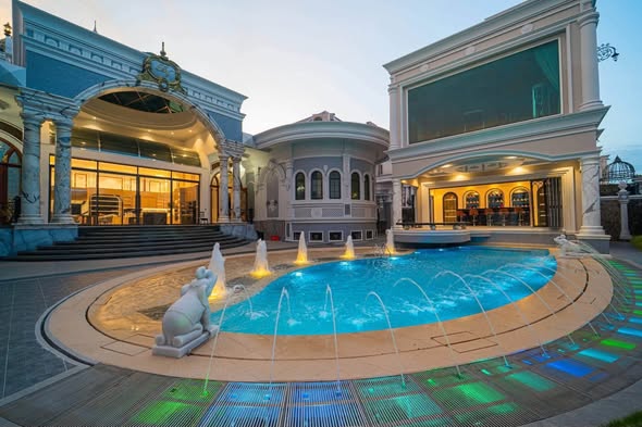 pool of Ultra luxury Condo