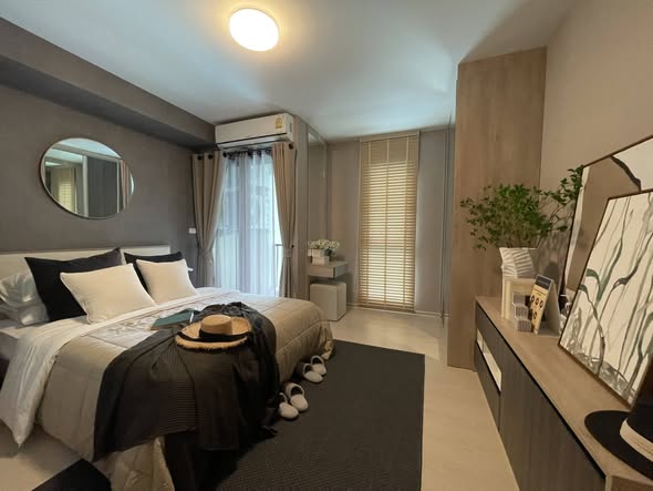 bedroom of UNiO Sukhumvit 72