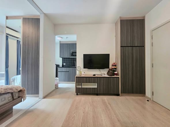 bedroom and living room of UNiO Sukhumvit 72